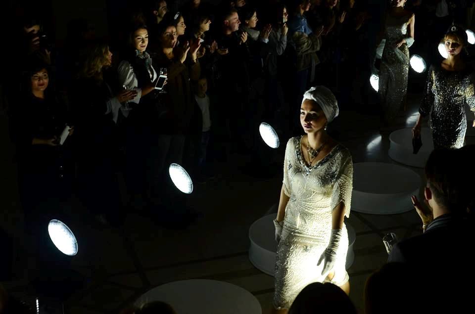 Sukhishvili ensemble dancers open Tbilisi Fashion Week in extraordinary costumes geotv.ge